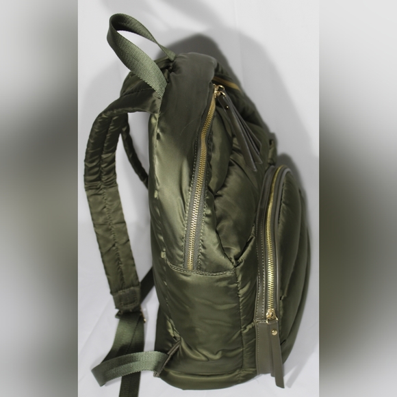 Urban Fit backpack, quilted design, great for small computers. EUC! - Picture 6 of 15